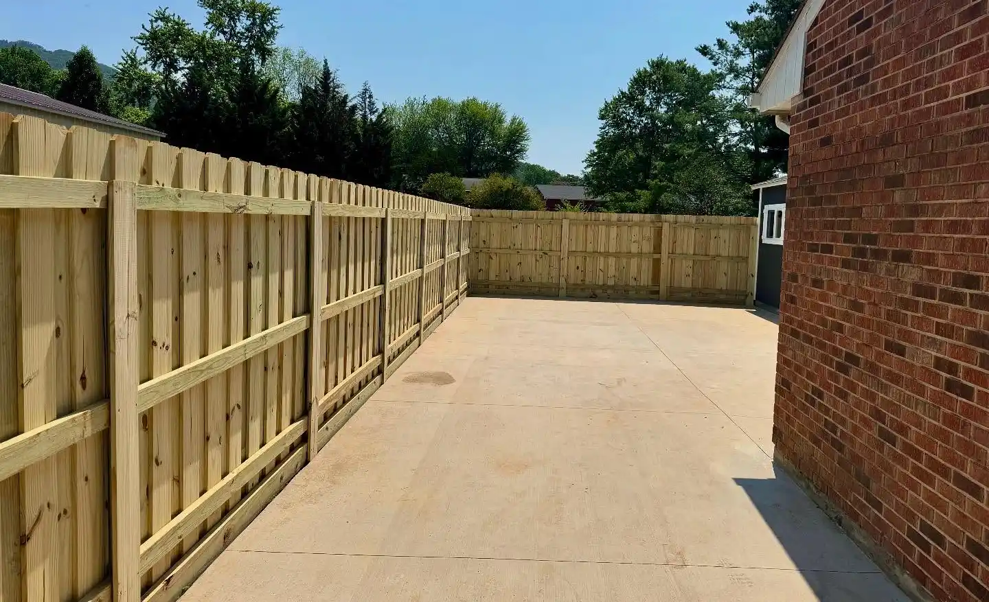 New wood fence installation in Roanoke, Virginia